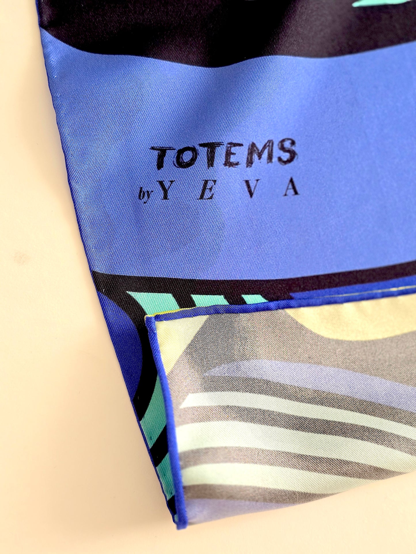Silk Sсarf «TOTEM WOLF»