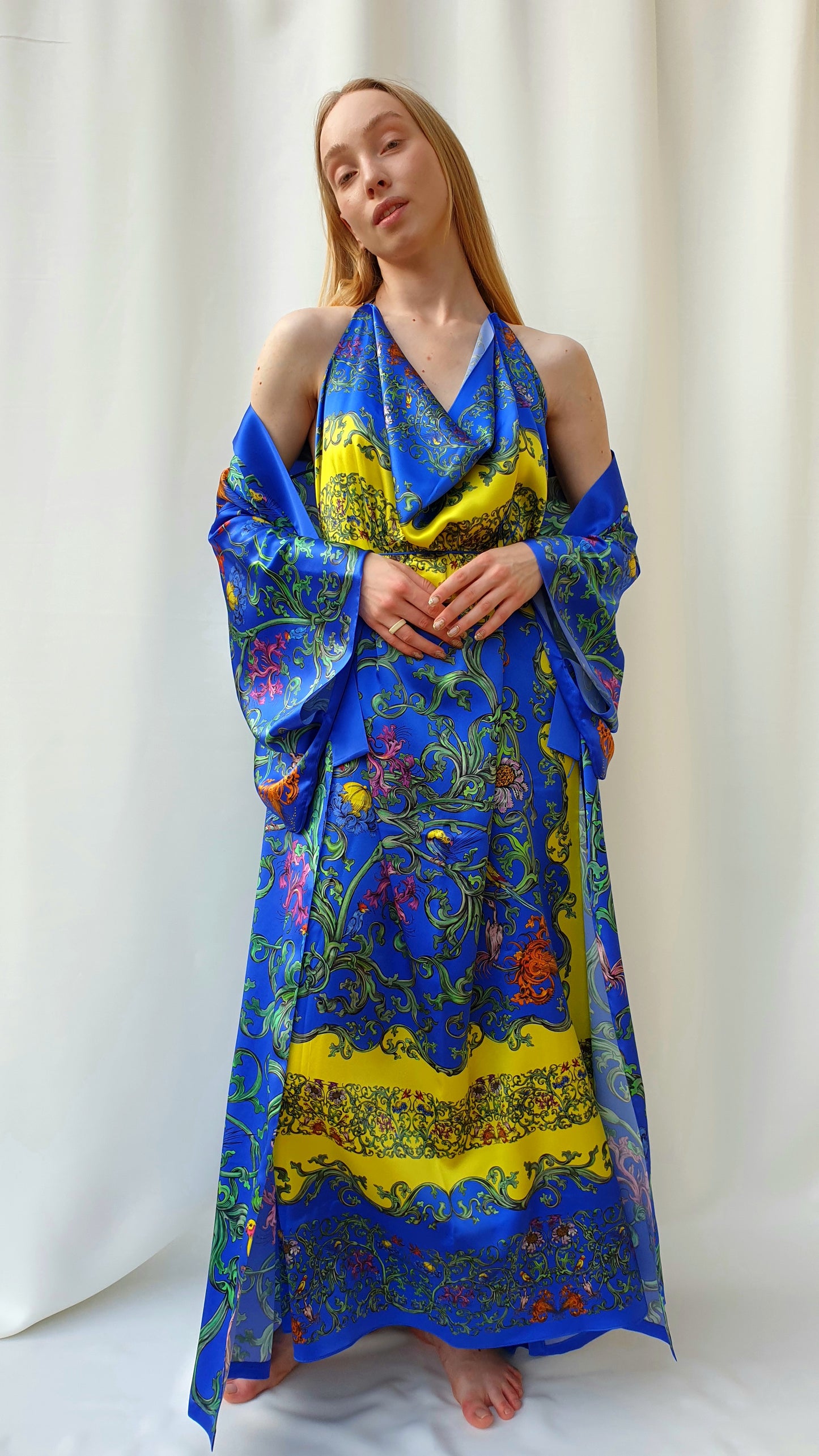 Light_KIMONO "Grapevine" blue