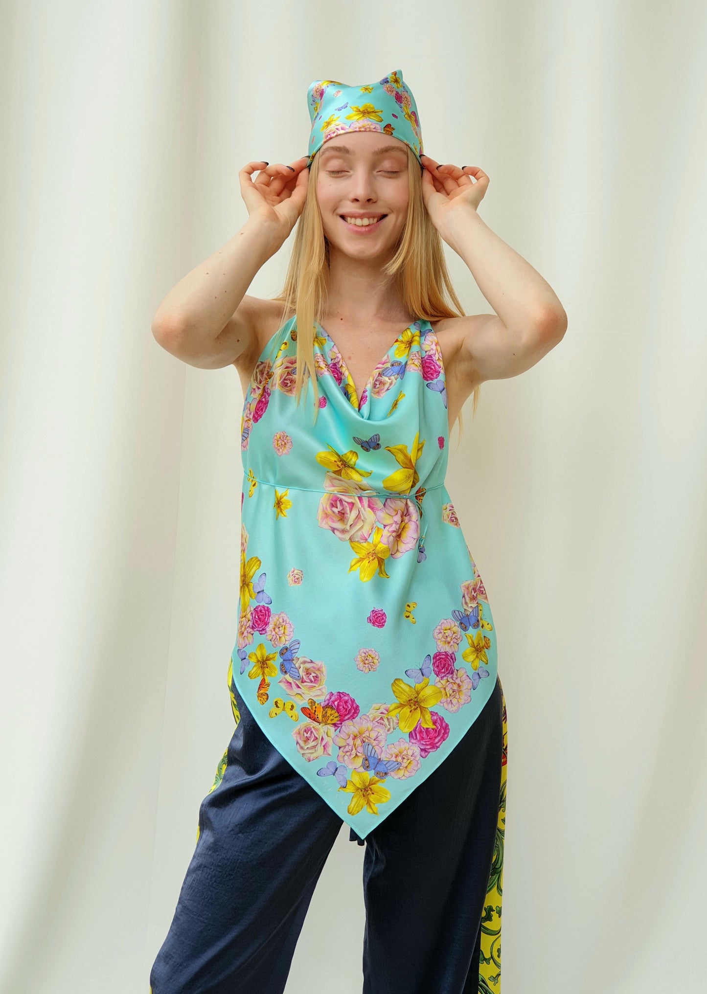 Medium transformer_SCARF "Soul Flowers" blue