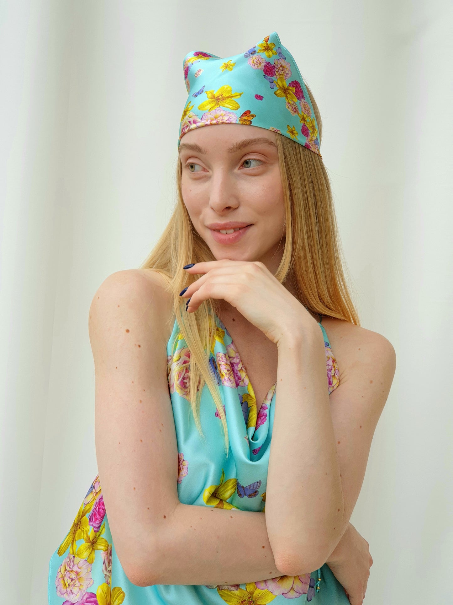 Medium transformer_SCARF "Soul Flowers" blue
