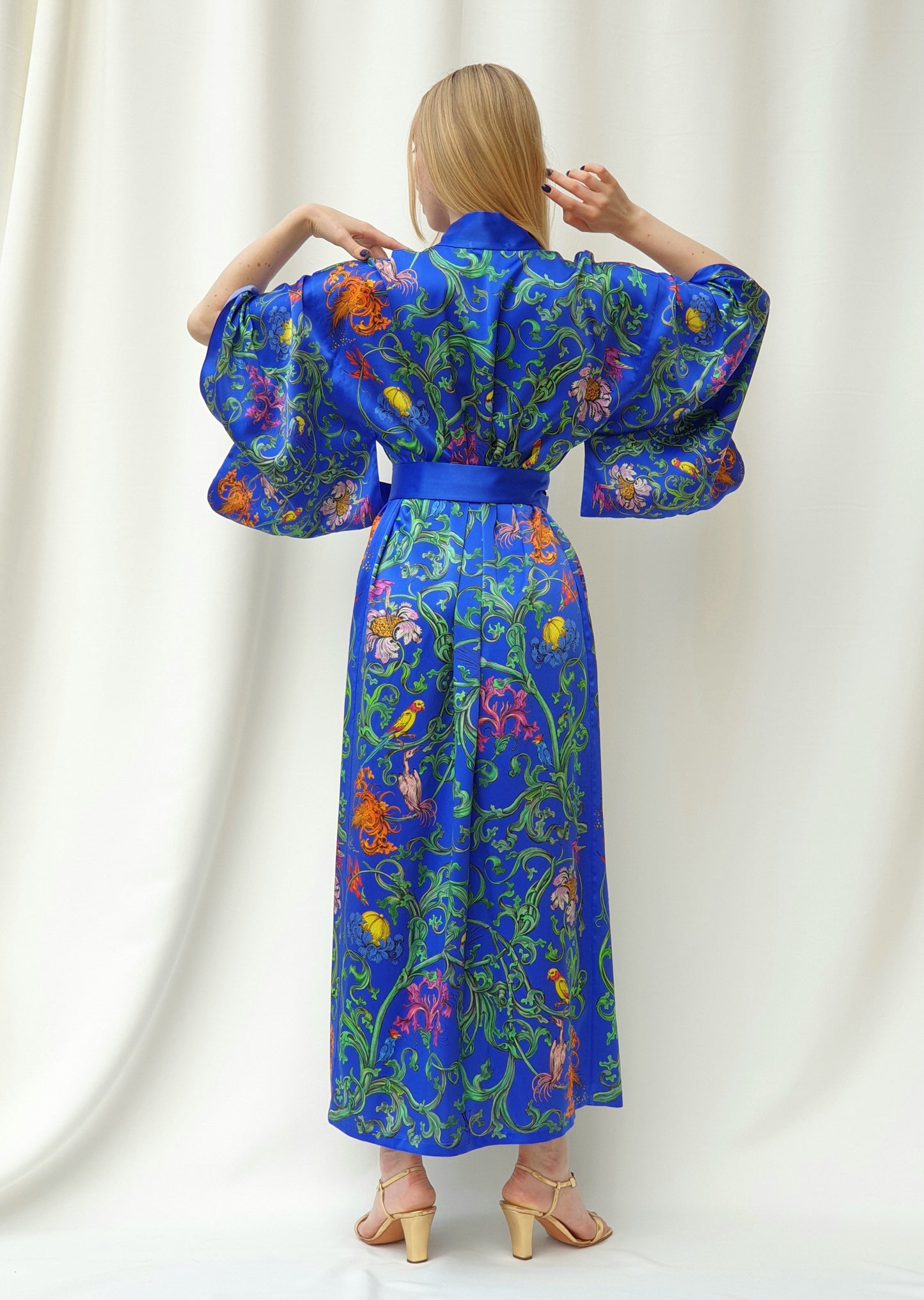 Light_KIMONO "Grapevine" blue