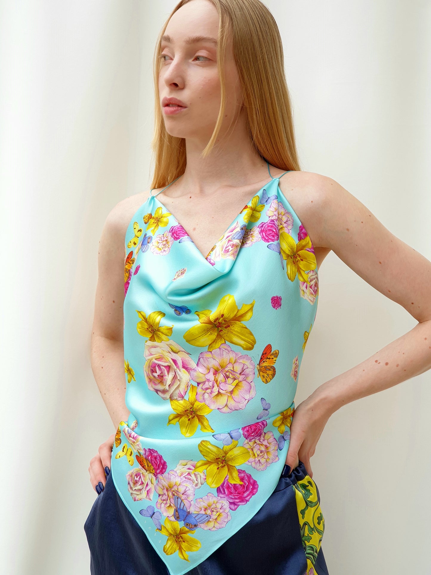 Medium transformer_SCARF "Soul Flowers" blue
