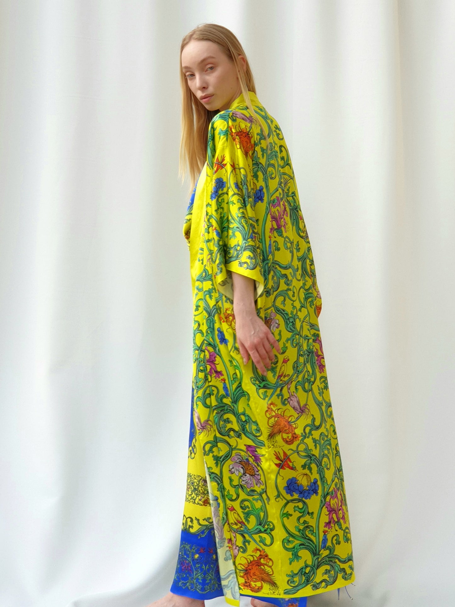 Light_KIMONO  "Grapevine" yellow