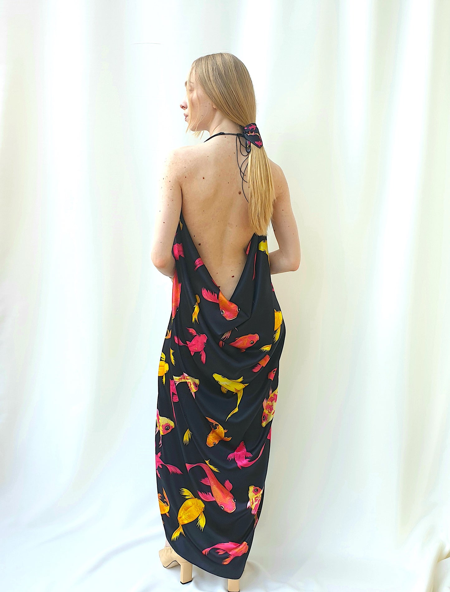 Large transformer_SCARF "KOI" black