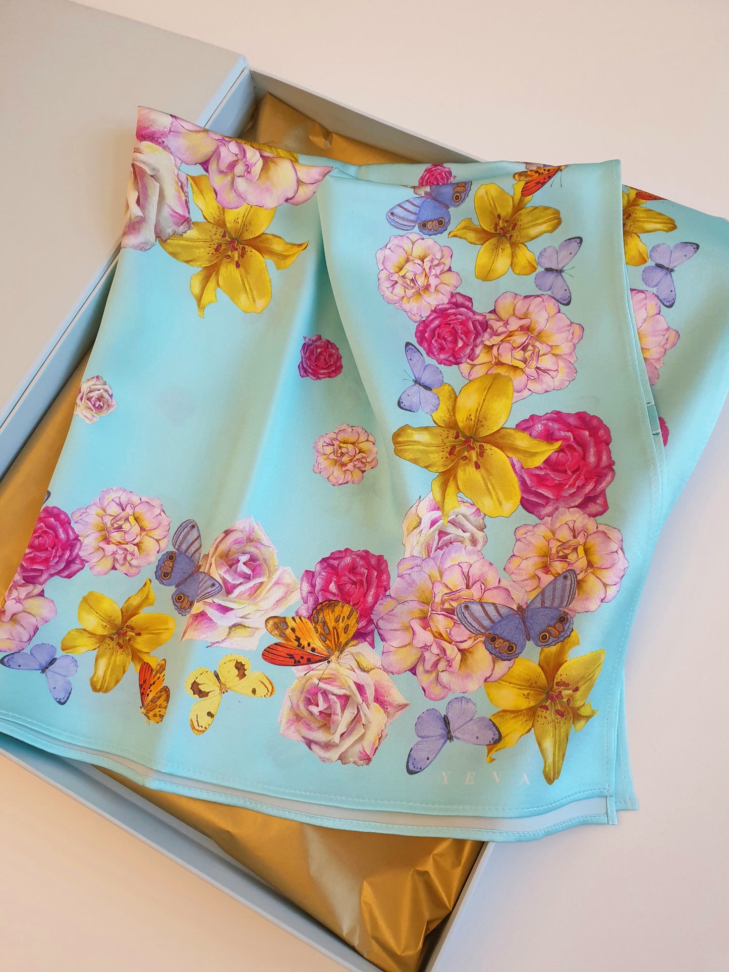 Medium transformer_SCARF "Soul Flowers" blue