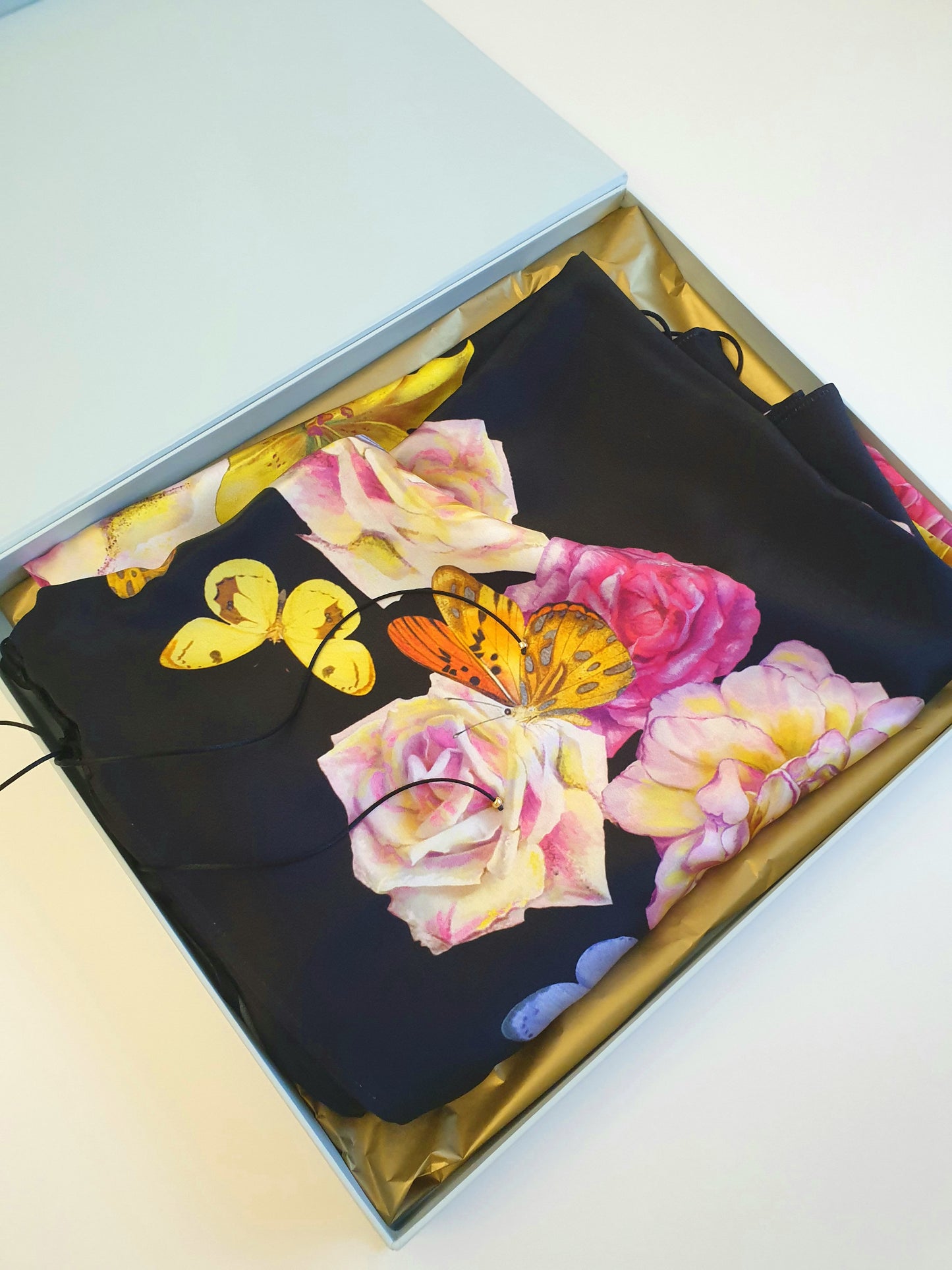 Large transformer_SCARF "Soul Flowers" black