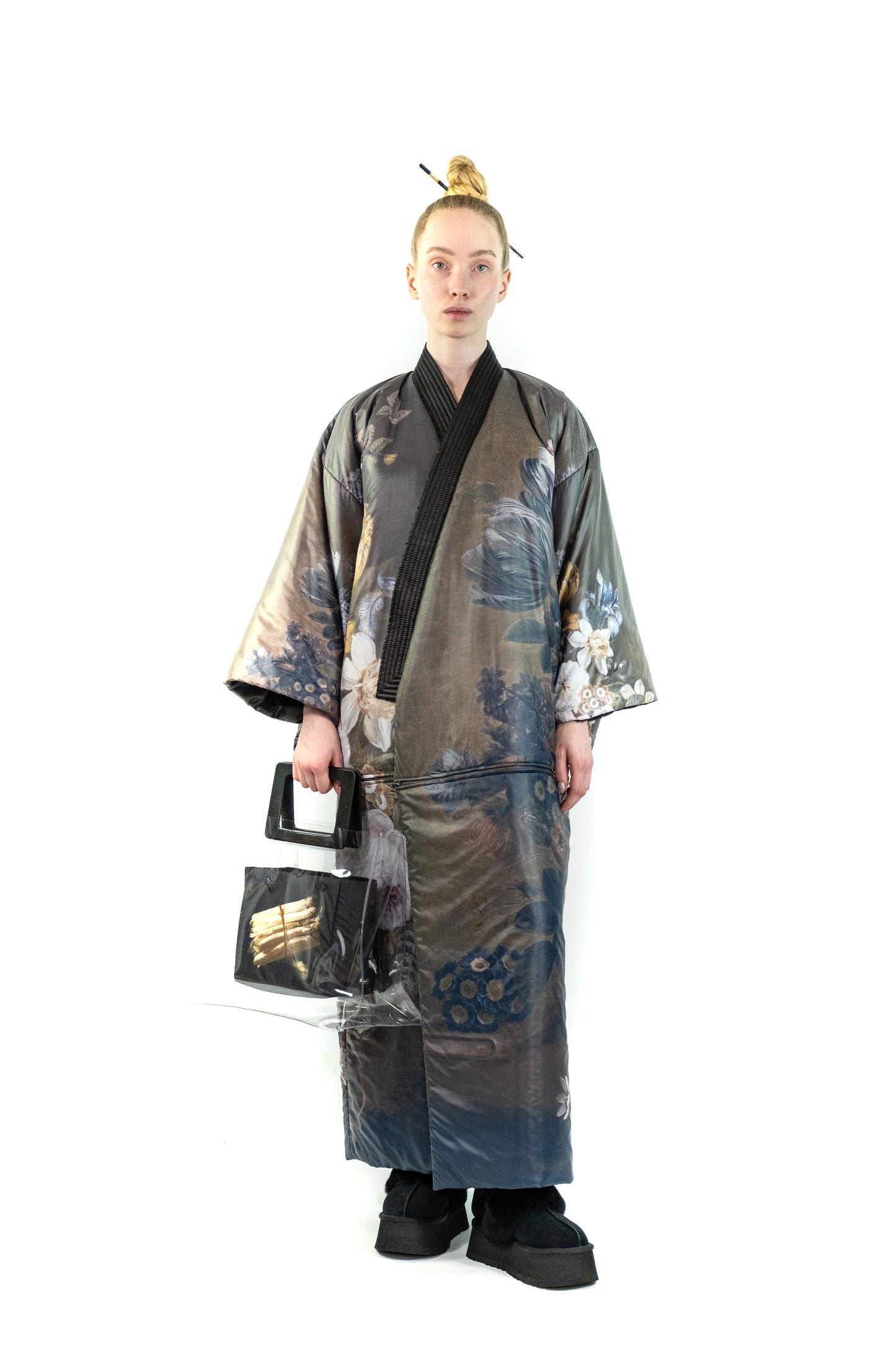 transformer_KIMONO "Still Life with Flowers"