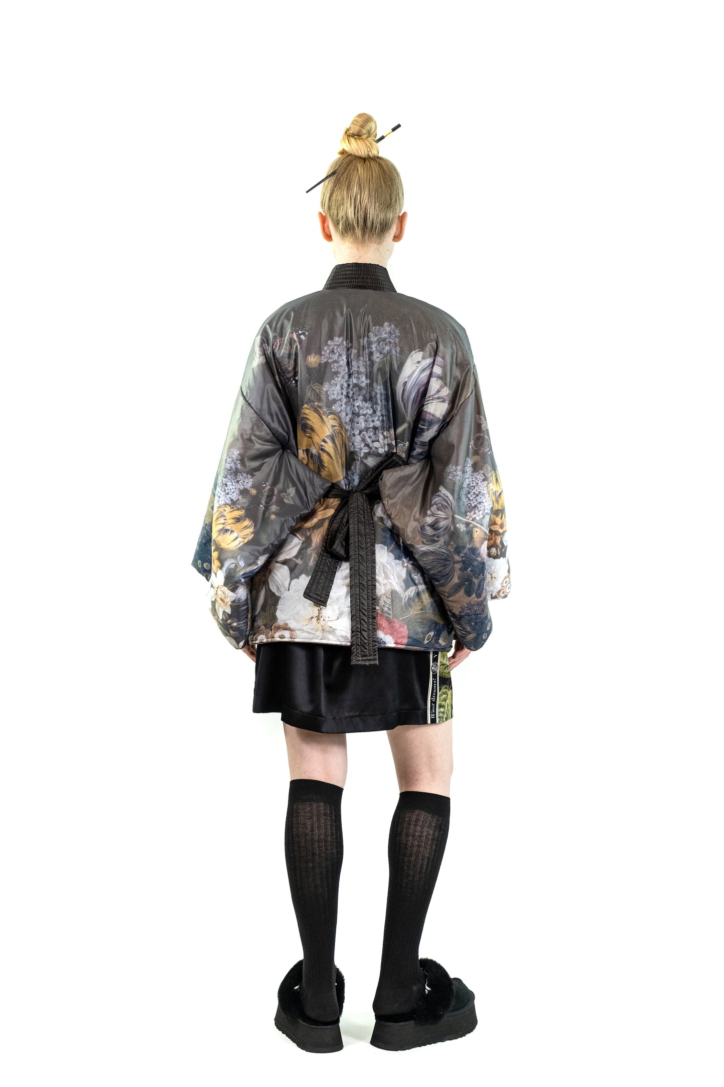 transformer_KIMONO "Still Life with Flowers"