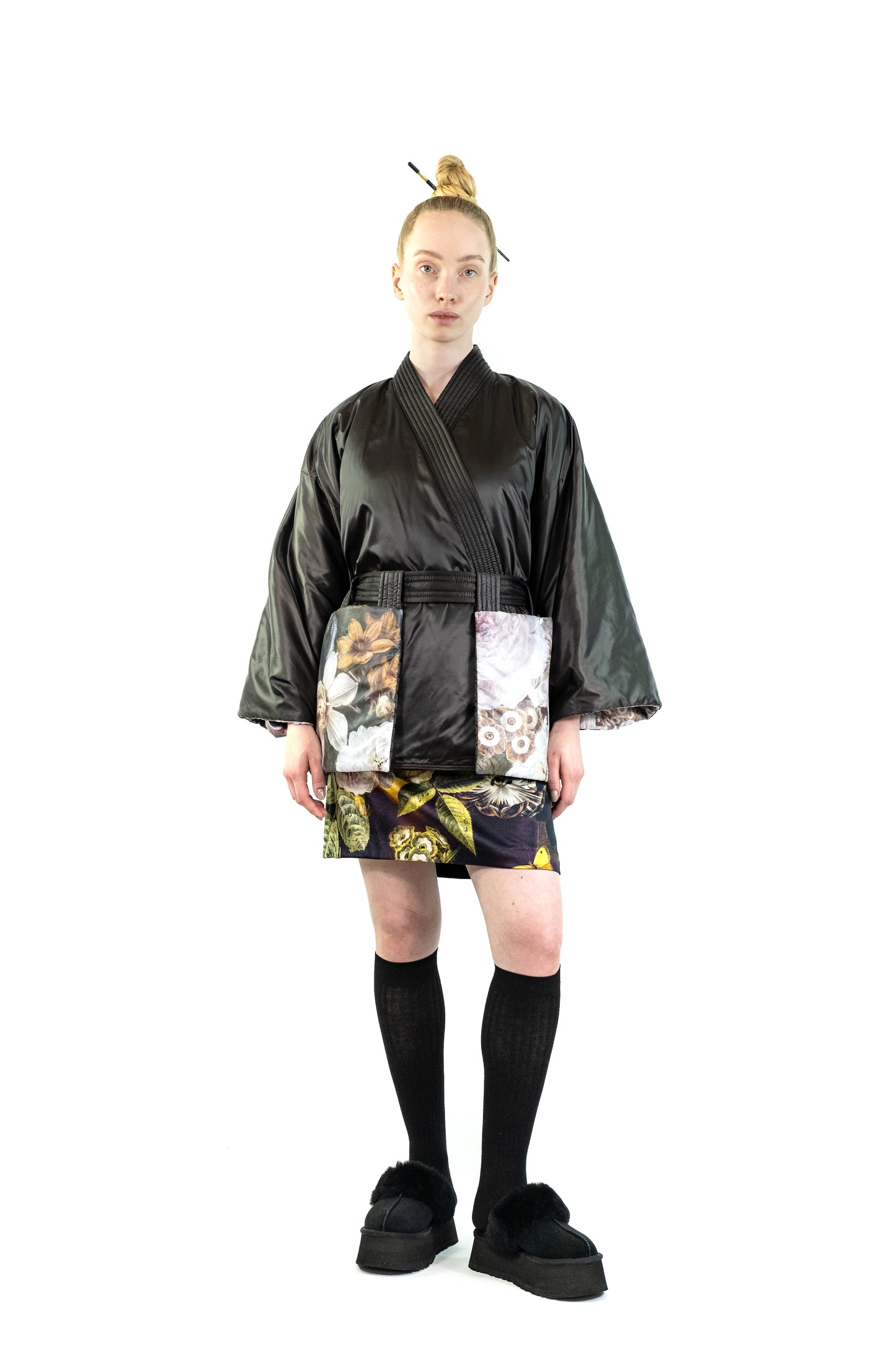 transformer_KIMONO "Still Life with Flowers"