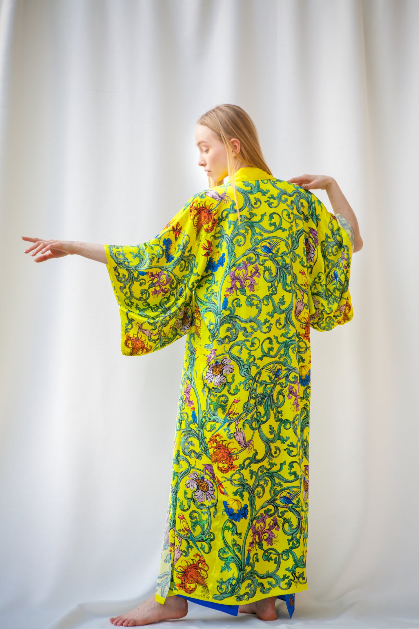 Light_KIMONO  "Grapevine" yellow